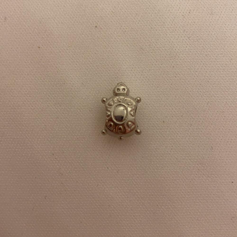 Turtle Charm - Picture 2 of 3